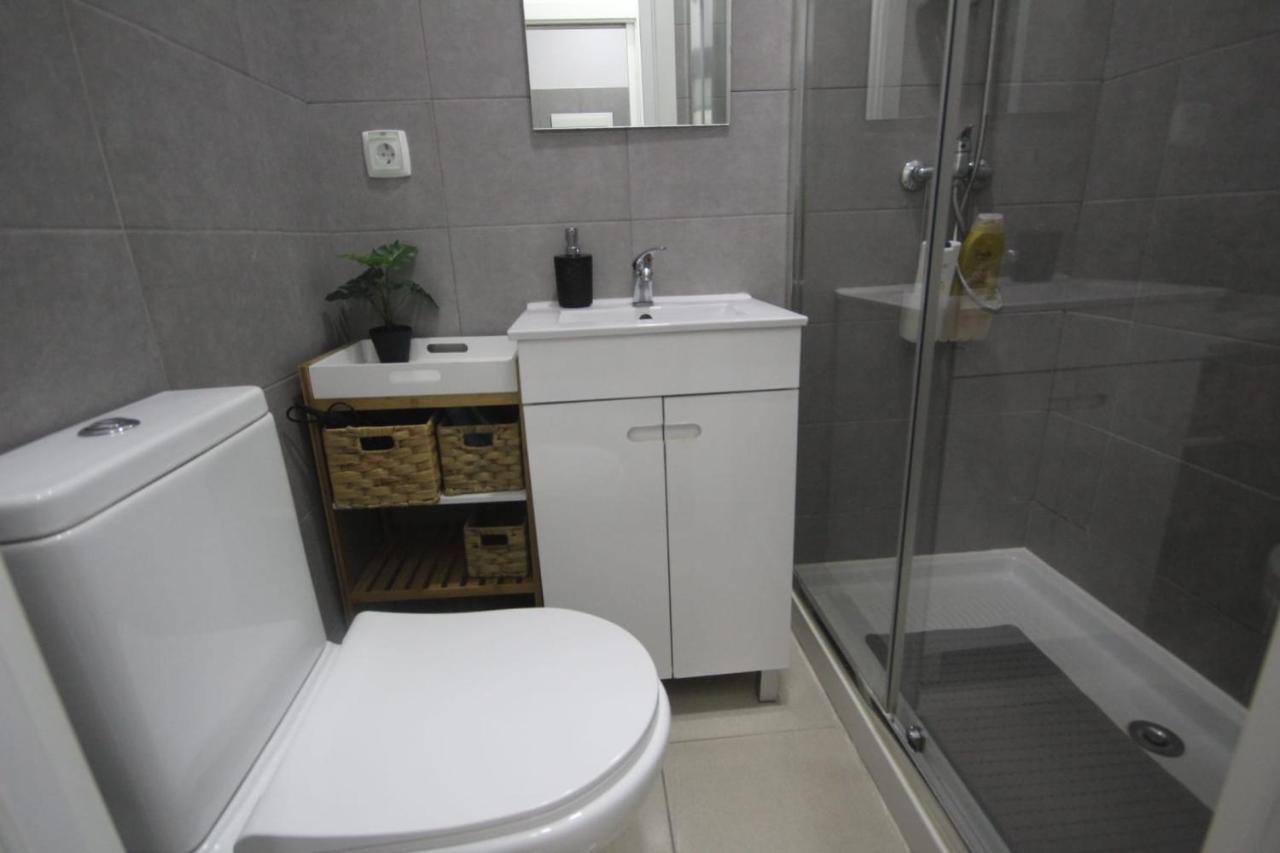 Casa de hóspedes Ocean M1 R4 - Large Double With Shared Bathroom In Center Lisboa
